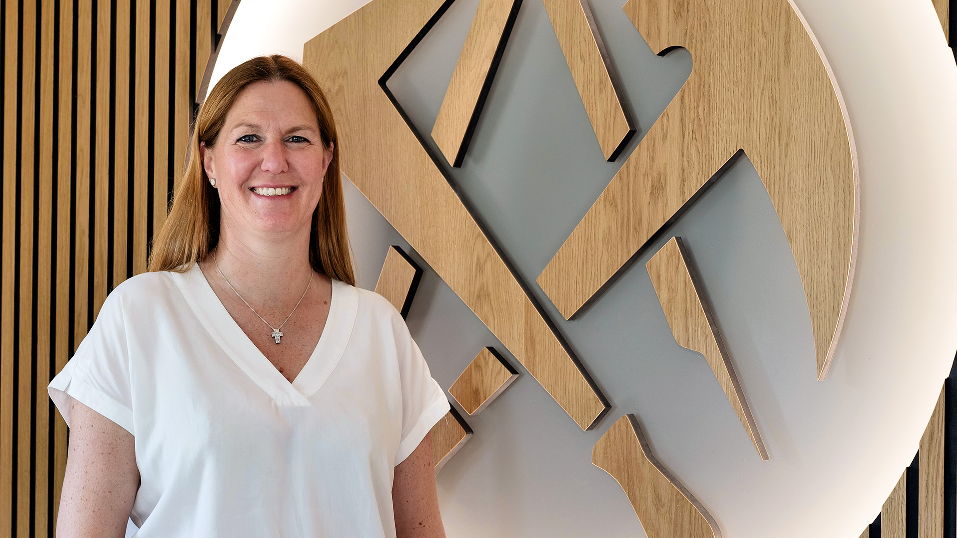 DAHOTEC Ansprechpartner 16-9 Linda Pleyn DAHOTEC Ansprechpartner Christian Pleyn