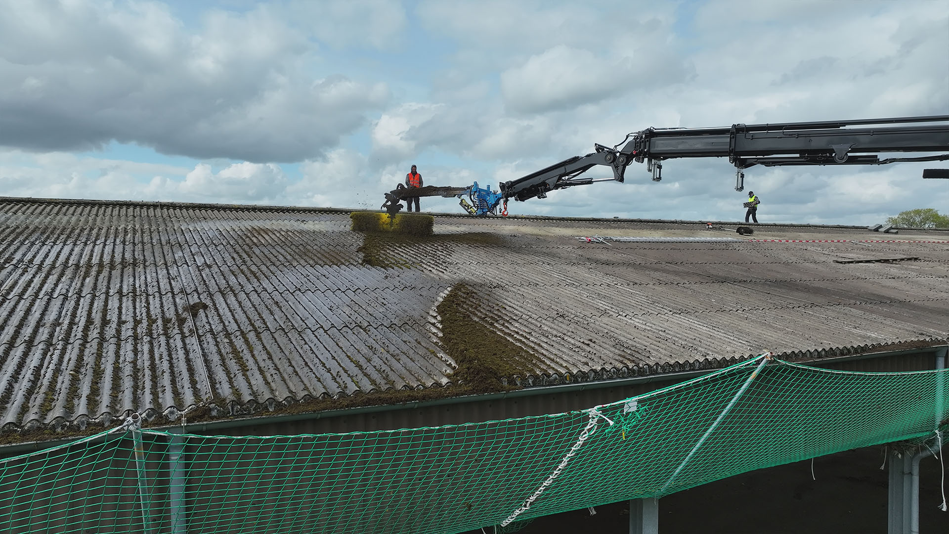 DAHOTEC Background Dach- und Holzbauarbeiten Wartung von Steil- und Flachdächern DAHOTEC - Dach- und Holzbauarbeiten Wartung von Steil- und Flachdächern