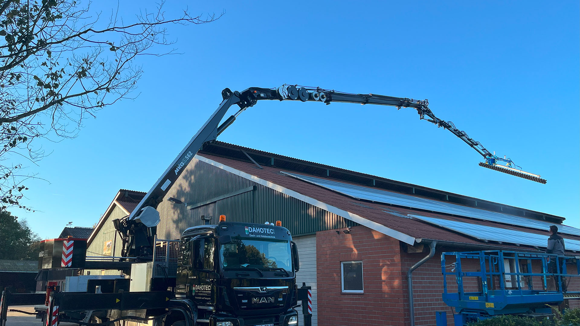 DAHOTEC Background Photovoltaik Reinigung DAHOTEC - Photovoltaik Reinigung