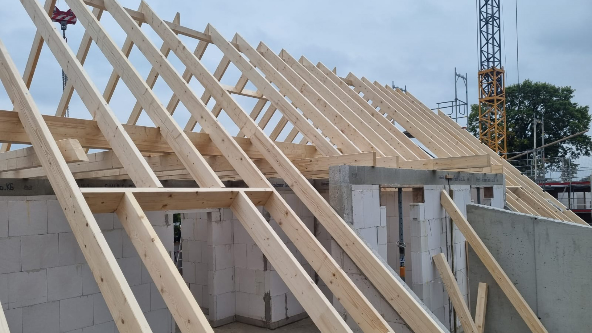 DAHOTEC Dach- und Holzbauarbeiten